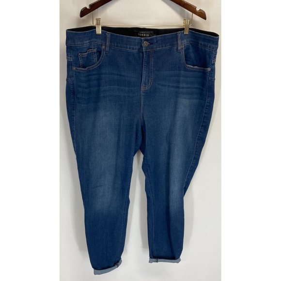 Torrid bombshell skinny hi rise blue jean 24 r - Picture 1 of 8
